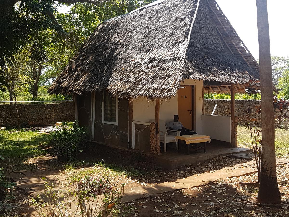 Shimoni Gardens Cottages Exterior photo